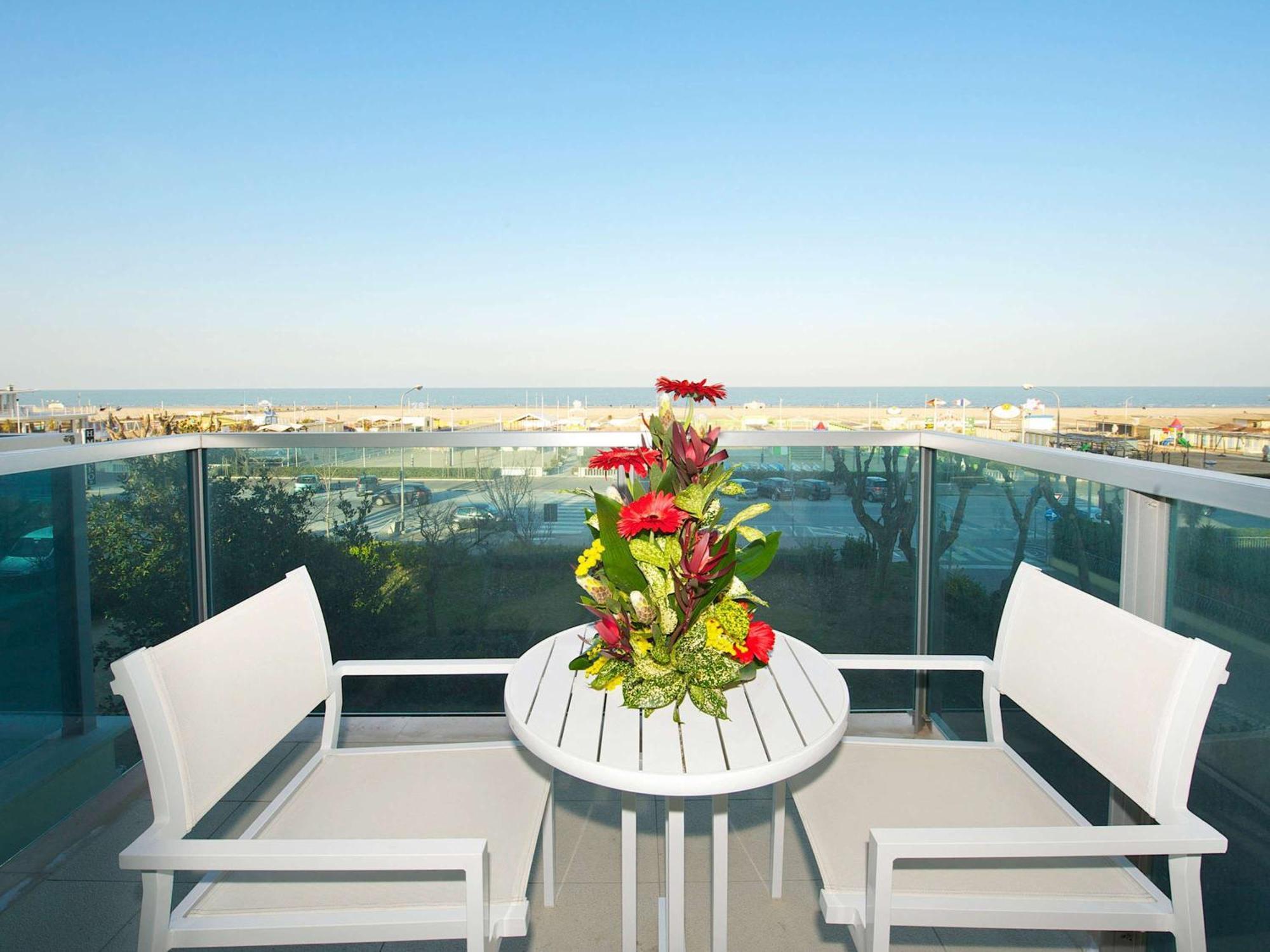 Mercure Hotel Rimini Artis Exterior photo