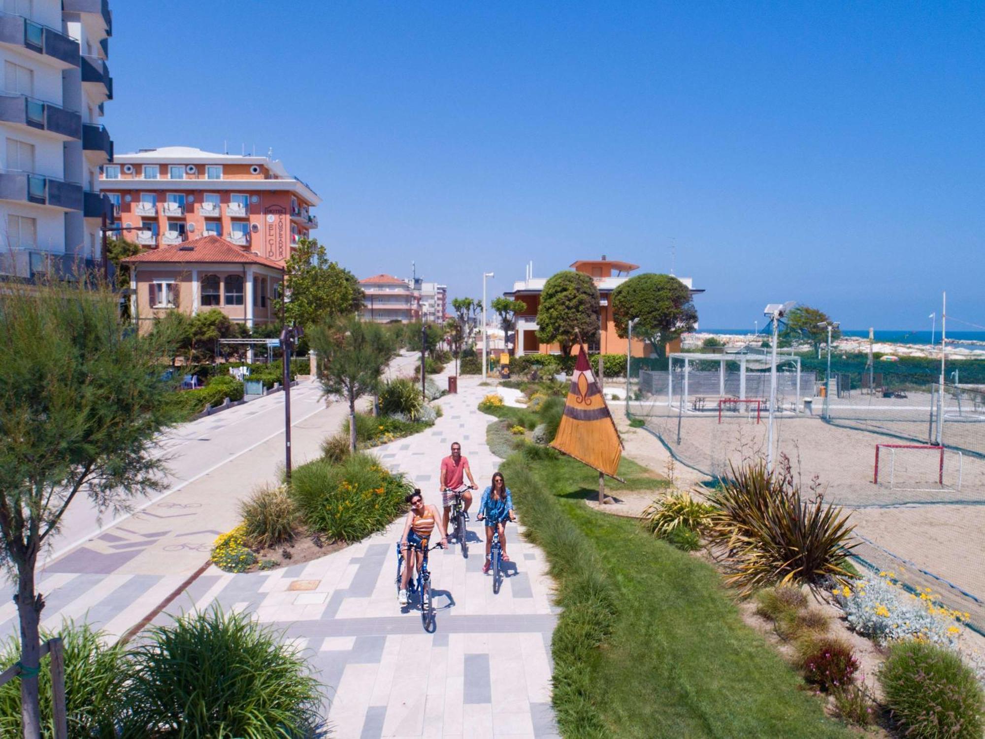 Mercure Hotel Rimini Artis Exterior photo