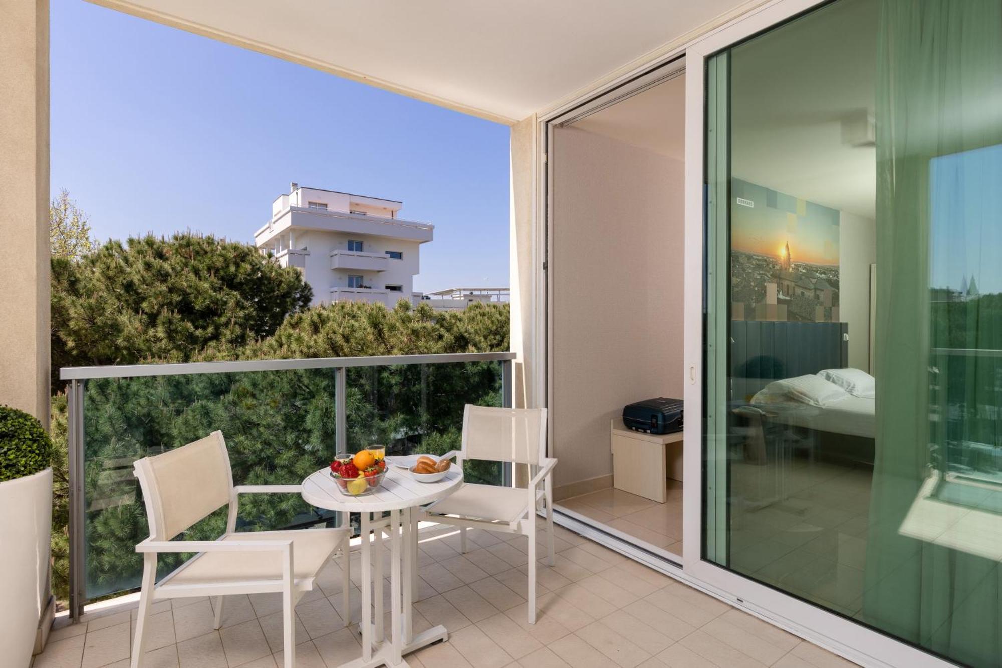 Mercure Hotel Rimini Artis Exterior photo