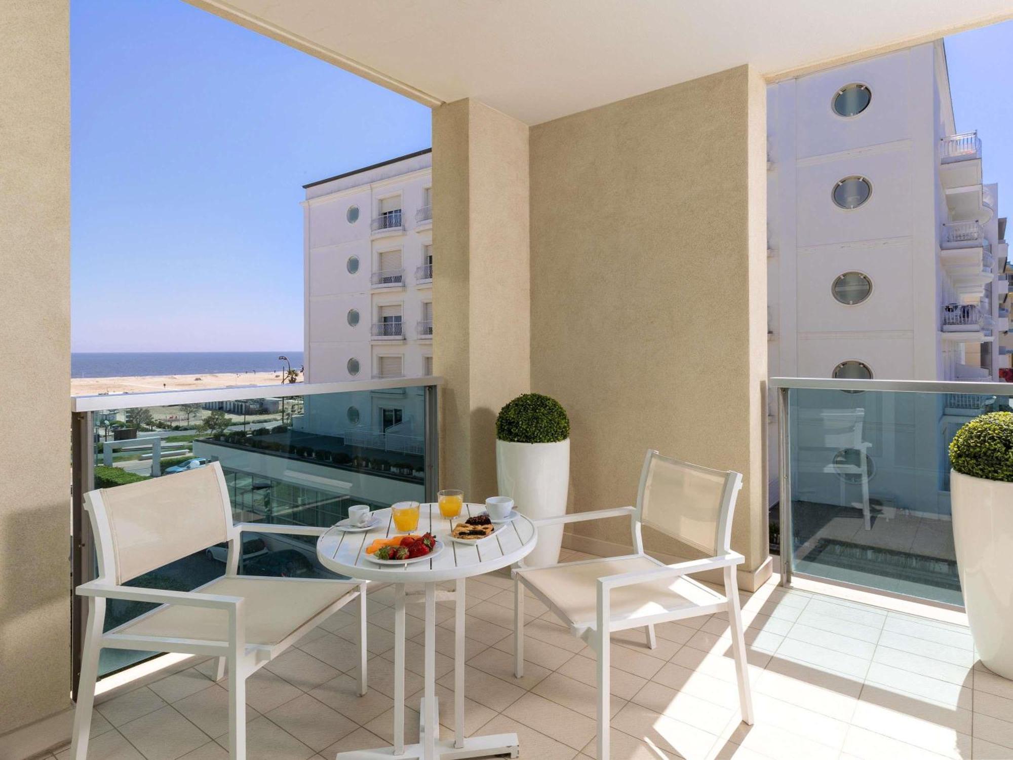 Mercure Hotel Rimini Artis Exterior photo